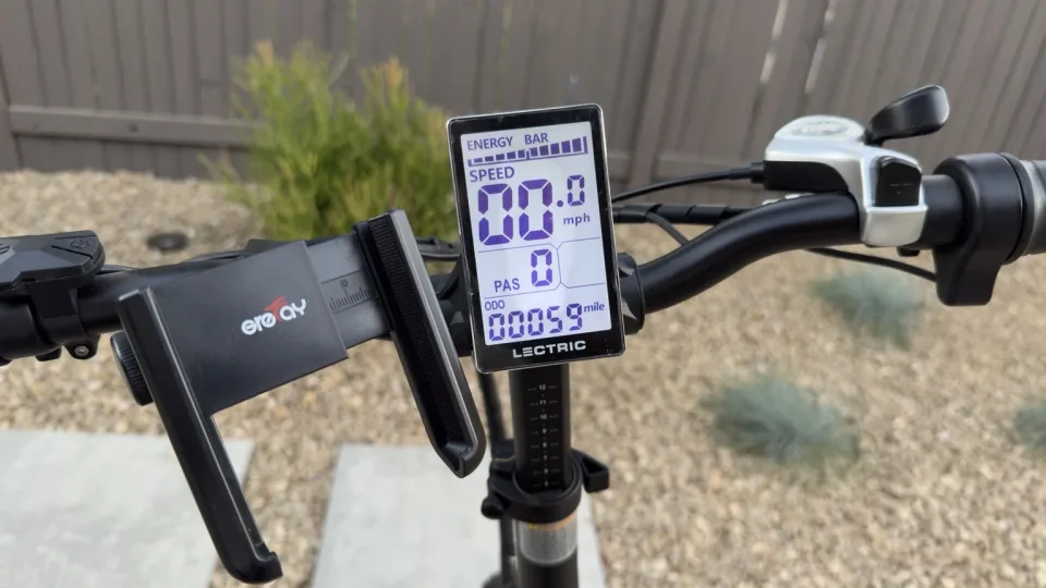 Lectric LCD display with the odometer reading 00059 miles